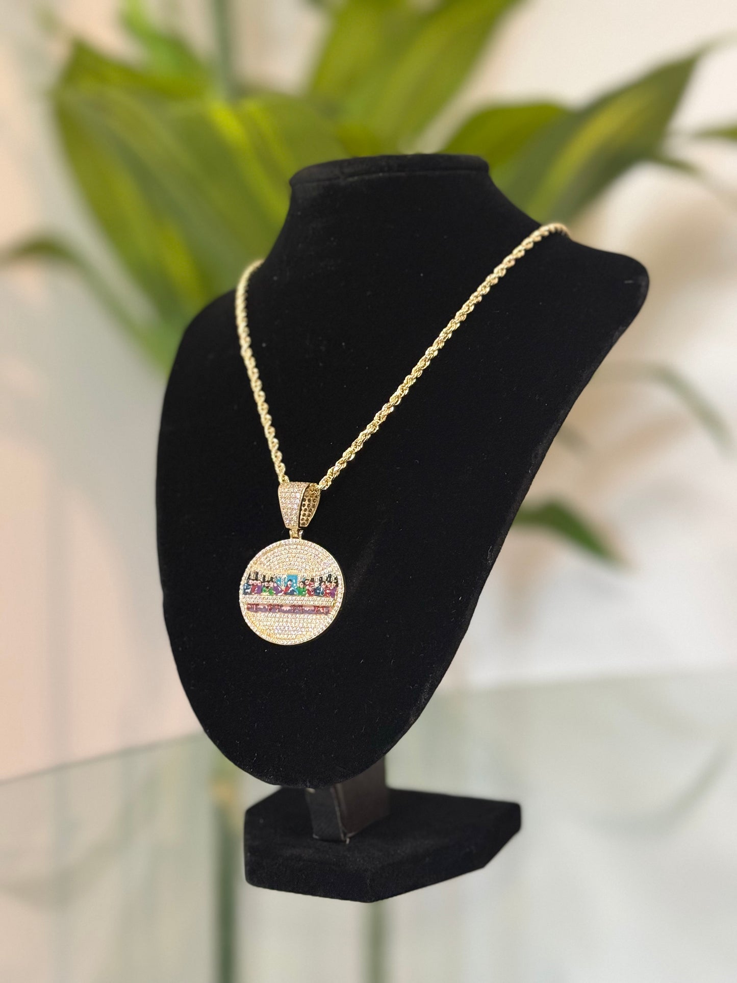14K Gold Round Last Supper Medallion Pendant Necklace – 22” Rope Chain (4mm)