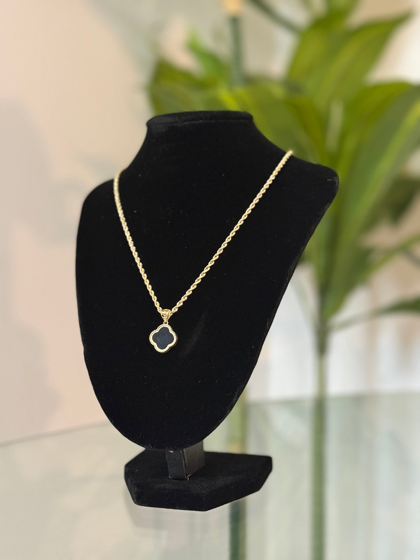 Black Clover Pendant Necklace – 14K Gold
