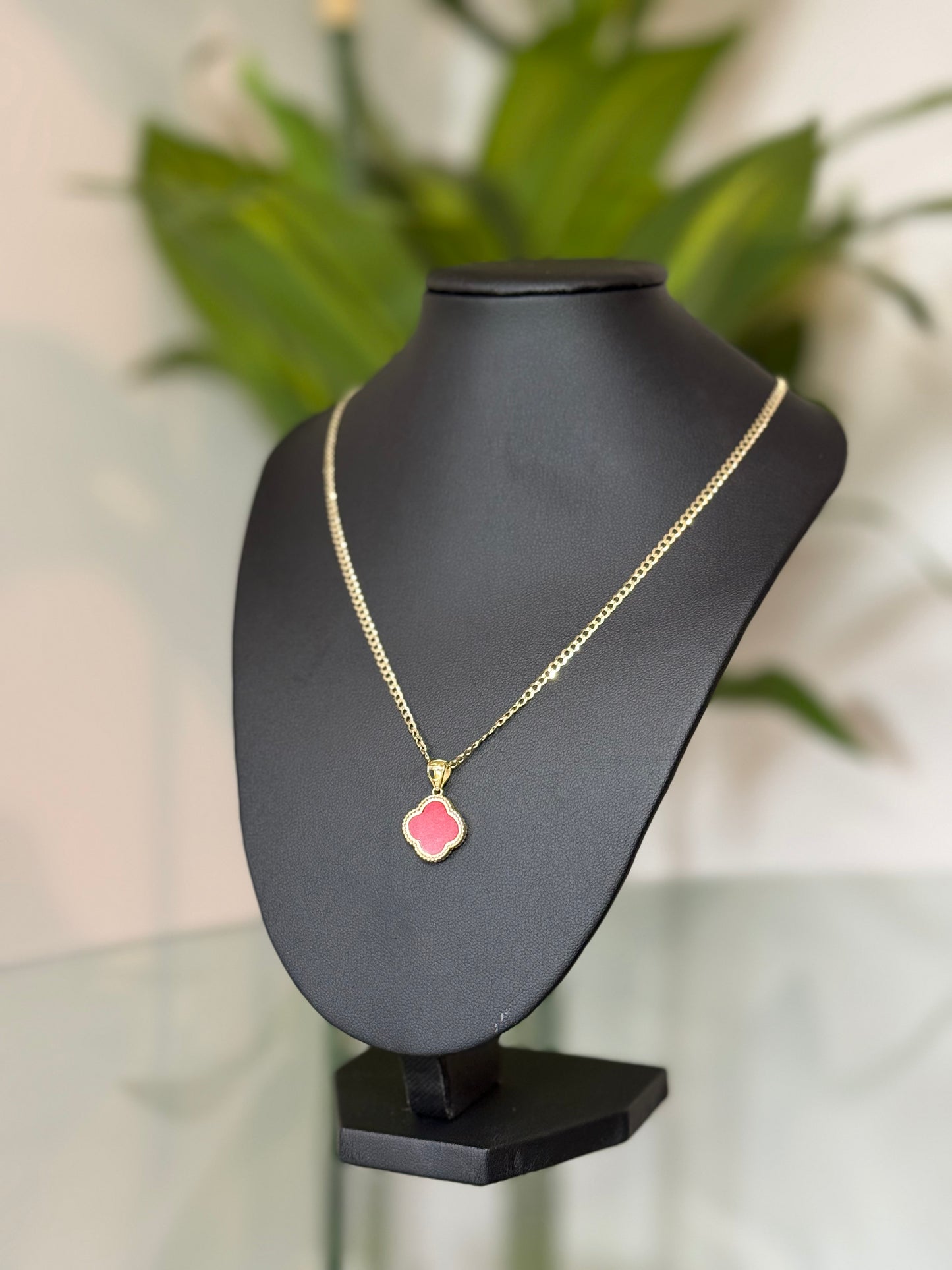 Clover Necklace – Red & Gold